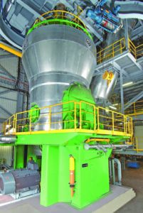 Loesche installe cinq broyeurs à ciment à Biskra. [©Loesche]