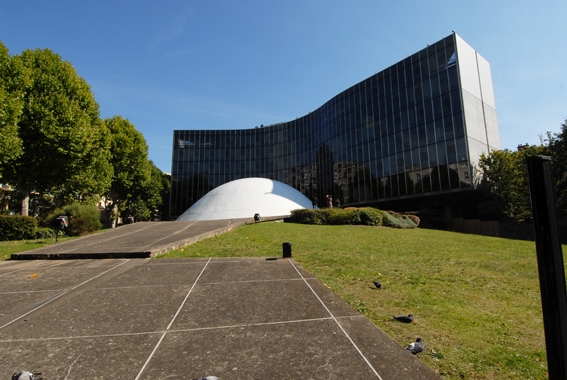 Au siège du Parti communiste français, à Paris, se tient l’exposition “Brasilia, un demi-siècle de la capitale du Brésil”, jusqu’au 30 juin. [©ACPresse] 