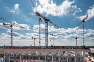 La forêt de grues du chantier du CHU de Nantes ne passe pas inaperçue. [©ACPresse]