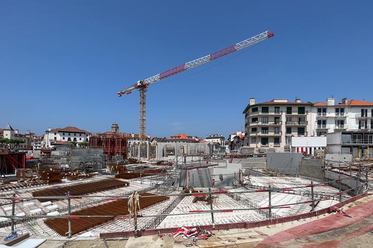 Les travaux se poursuivent autour de la place Foch à Saint-Jean-de-Luz. [©ACPresse]