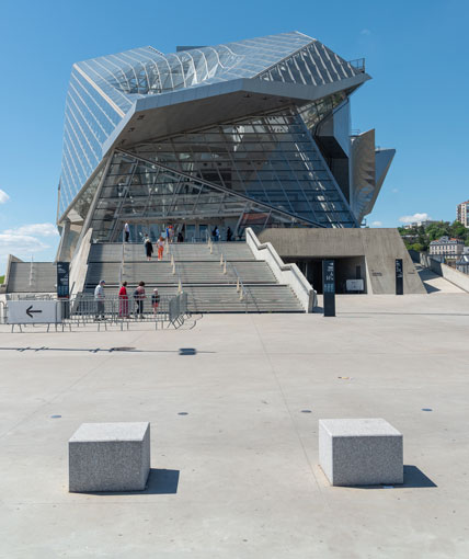 A Lyon Confluence, des bétons formulés avec des ciments peu carbonés et intégrant jusqu’à 100 % de granulats recyclés ont été réalisés. [©ACPresse]