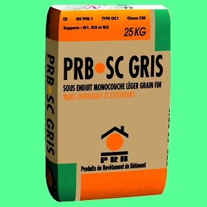 Le PRB SC Gris sert aussi d’enduit de dressement des murs intérieurs et les maçonneries anciennes. [©PRB]