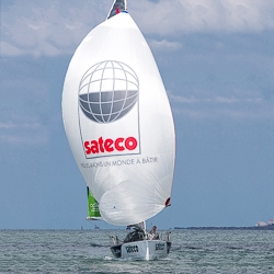 Le monocoque Sateco du skipper Benjamin Dutreux. [©Breschi/Team Vendée]