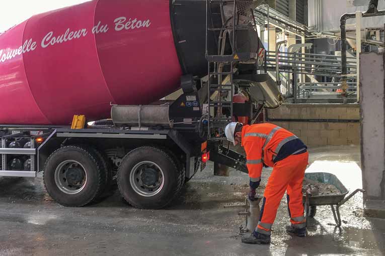 La normalisation impose sur les centrales NF un contrôle tous 400 m3 de bétons produits (et tous les 150 m3 pour les centrales non NF).  [©BSM]