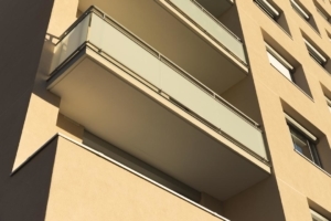 StoTherm Resol convient aux projets de bâtiments collectifs, et tout particulièrement, pour l’isolation des embrasures, balcons, coursives ou loggias. [©Sto]