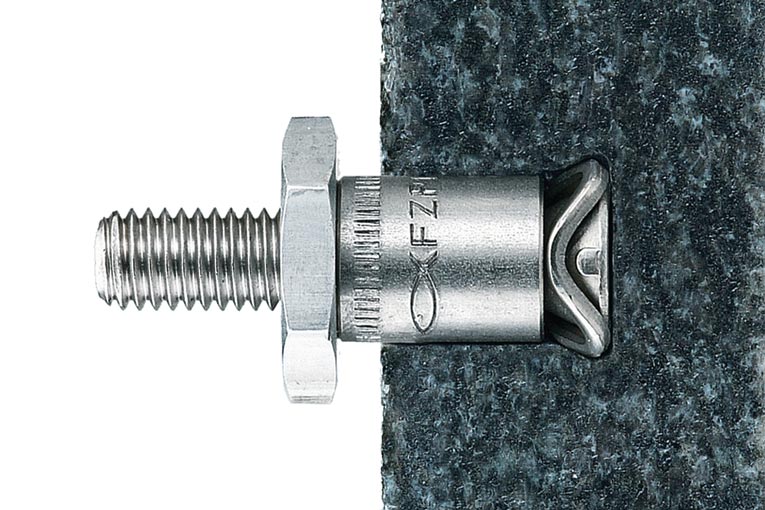 Fixations pour bardage