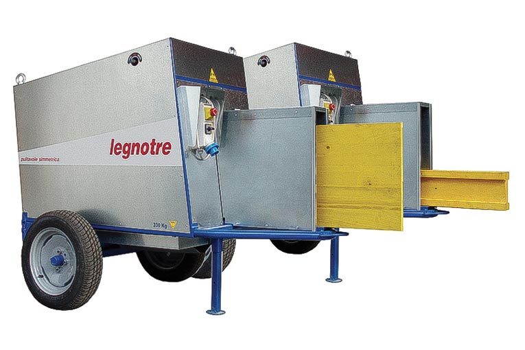 L’italien Legnotre Industriale propose une nouvelle machine, la Simmetrica pour le nettoyage des bois.  [©Legnotre Industriale]