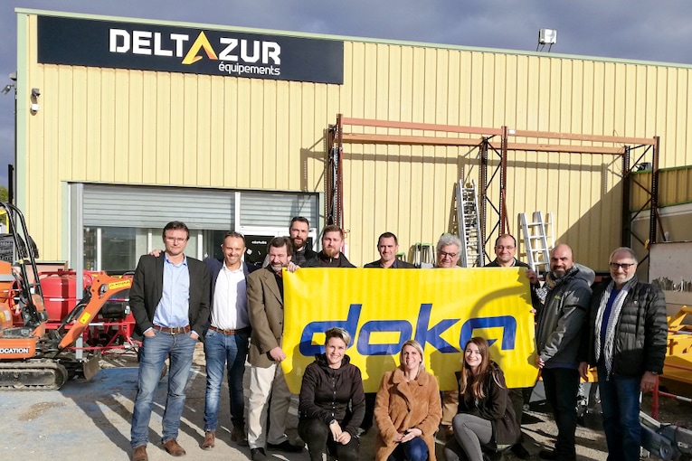 Deltazur Equipements affiche les couleurs de son nouveau partenaire Doka France. [©Doka France]