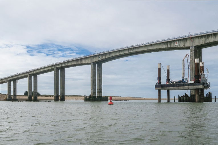  Long de 583 m, le pont de Noirmoutier compte 9 piles, qui sont toutes rénovées. [©Charles Marion/Edycem]