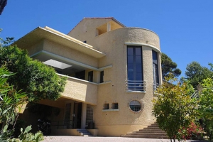 La “Maison de l’Architecture Villa Romée“ promeut l’architecture et les arts qui s’y rattachent. [©Maison de l'Architecture]