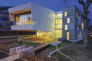 Centre départemental de documentation et futur musée de la résistance nationale, à Champigny-sur-Marne (94). [©Lelli Architectes]