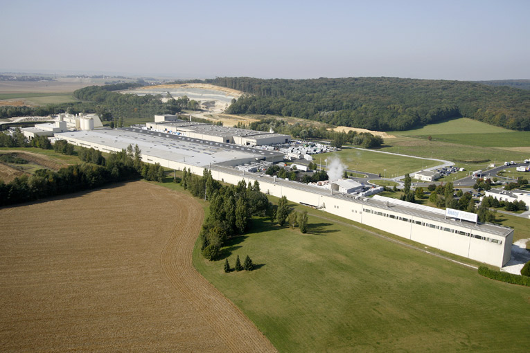 Knauf France investit 60 M€ dans une toute nouvelle usine dédiée à la production de plaques de plâtre. [©Knauf France]