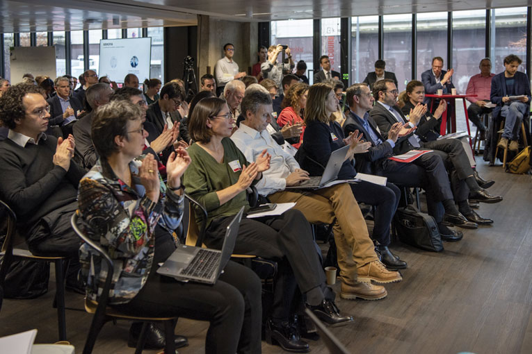 Près de 150 personnes se sont déplacées pour découvrir les initiatives autour de la construction et du bas carbone. [©VincentGerbet]