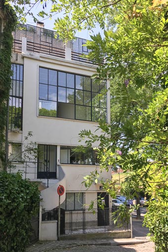 Cette résidence-atelier a été conçue par Le Corbusier, en 1922. [©Zanotta]
