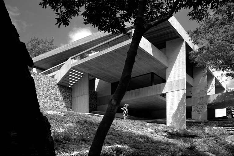 Maison de Harry and Penelope Seidler, à Sydney (Australie). [©Max Dupain] 