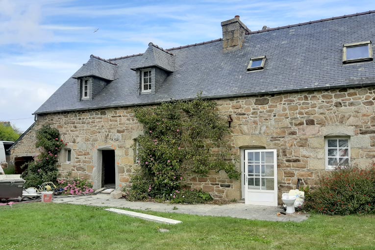 Les propriétaires d’une maison en pierre ont fait le choix d'une rénovation respectueuse de l’environnement. [©Parexlanko]