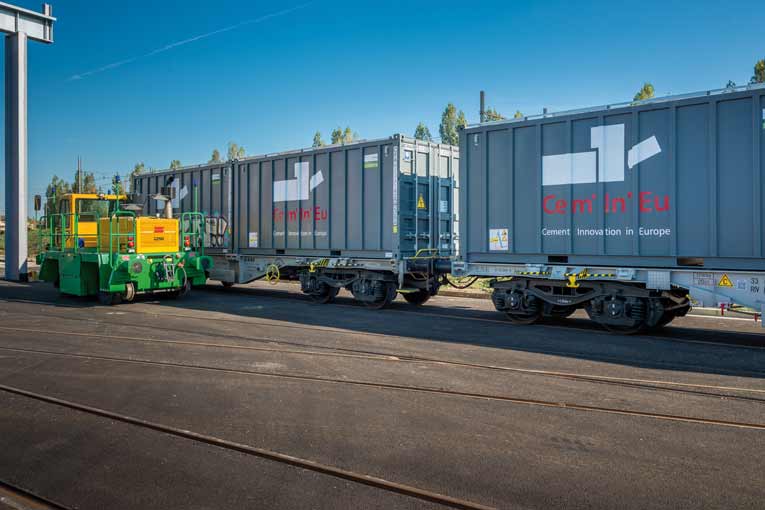 Cem’In’Eu a établi un accord avec Fret SNCF pour la traction ferroviaire et dispose de son propre embranchement sur son site d’Aliénor Ciments.  [©ACPresse]