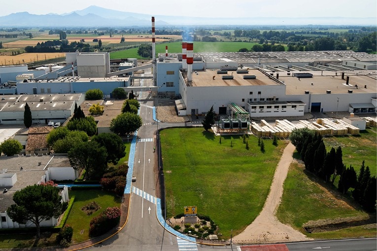 Vue aérienne de l’usine d’Orange du groupe Isover. [©Isover]