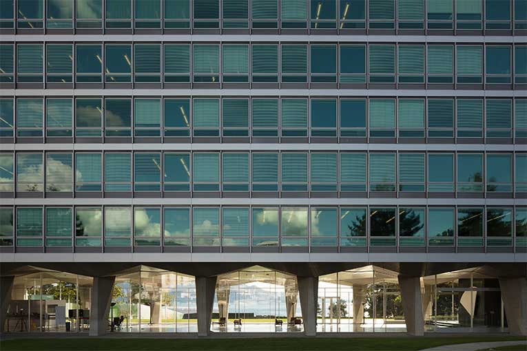 Jean Tschumi, l’architecte suisse de l’ombre