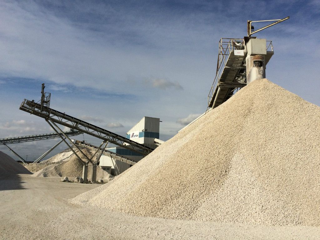 Avec son nouvel équipement, la carrière Cemex de Pécy voit sa production optimisée. [©Cemex]