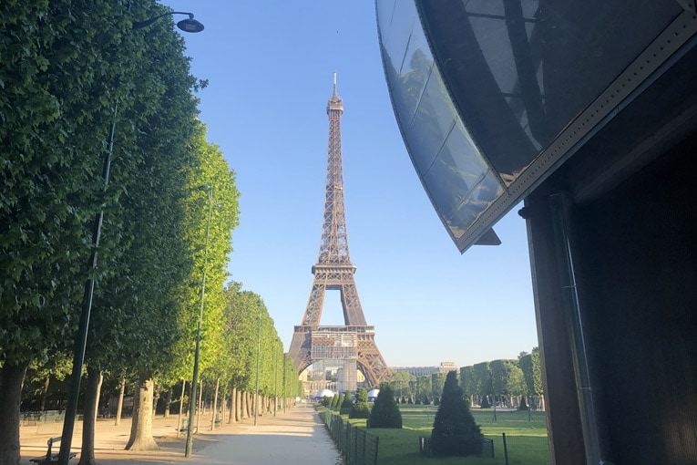 Les ateliers seront concentrés sur l’Auditorium Ephémère et sur les deux plateaux de l’aile Eiffel et leur magnifique vue sur le Champ-de-Mars. [©JT]