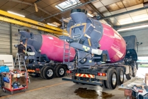 Deux toupies Frumecar en fin de montage dans l’atelier de préparation de Laloyeau. [©ACPresse]