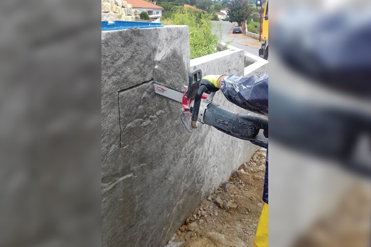 La E-Saw peut découper des pièces béton jusqu’à 30 cm de profondeur. [©ADTV]