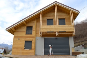 Un exemple d'expérimentation in situ suite à une rénovation énergétique effectué à Passy, en Haute-Savoie. [©Sereine]