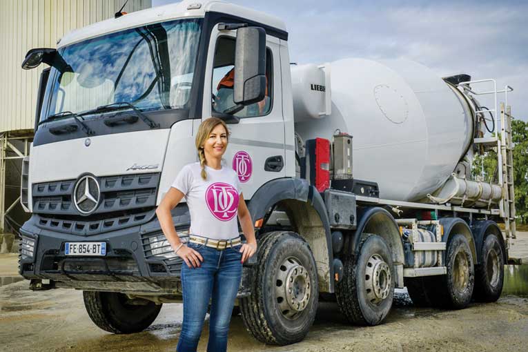 Sophie Doré est la tête de l’entreprise Terrassements de Champagne depuis 10 ans. [©Mercedes-Benz]