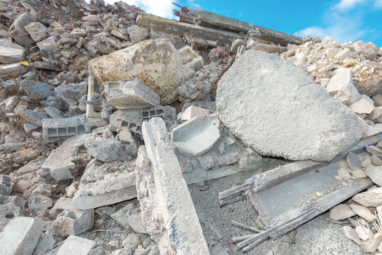 Le recyclage est l’opération par laquelle la matière première d’un déchet est utilisée pour fabriquer un nouvel objet.[©ACPresse]