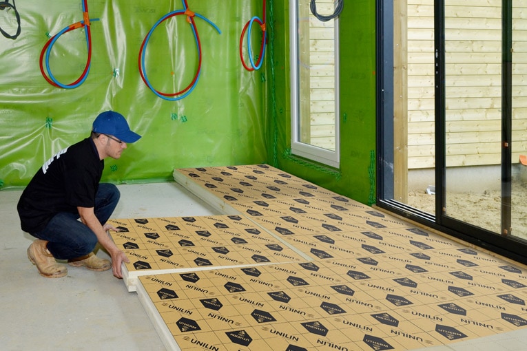 La gamme Utherm rassemblent les plaques destinées à plusieurs applications d’isolation, dont celle pour les sols avec deux produits. [©Unilin Insulation]