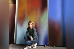 L’artiste peintre Diane Benoit du Rey dans son atelier du Prés-Saint-Gervais, au Nord de Paris. [©DR]