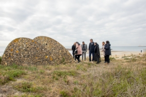 L’équipe autour de Joséphine Chevry et son Jardin Minéral. [©Sous la dune, le béton]