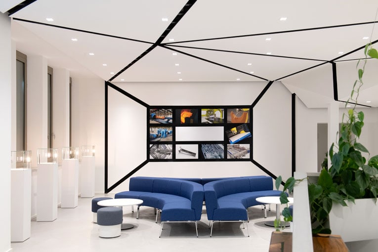Knauf Ceiling Solutions propose plusieurs solutions pour les espaces de bureaux en fonction de la typologie du lieux. [©Atelier Rußkaefer]