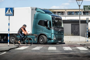 Les camions Volvo Trucks sont équipés de radar qui détecte les cyclistes situé dans l'angle mort du véhicule. [©Volvo Trucks]
