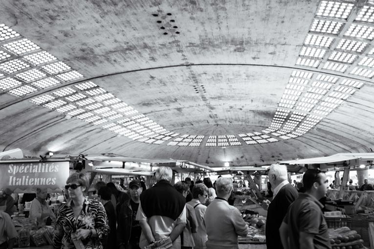 De 1936 à 1941, il conçoit et construit une halle de marché pour Fontainebleau, sa ville natale (ouvrage démoli en 2013). [©Daniel Villafruela]