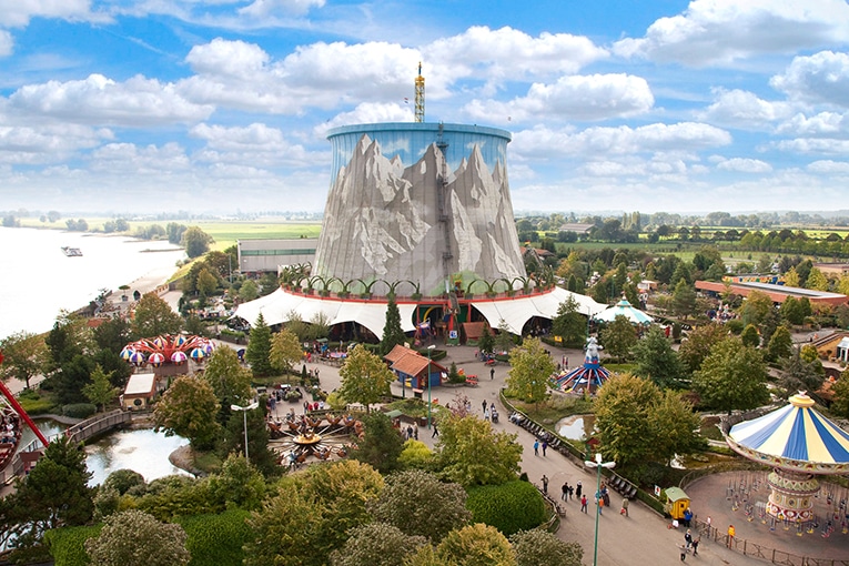 Cette centrale nucléaire a été transformée en parc d’attraction ouvert au public. Une première mondiale ! [©Wunderland Kalkar]