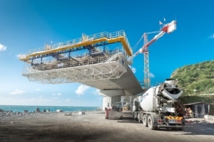 La construction de la Route du Littoral de l’Île de La Réunion a été réalisée par des entreprises certifiées par l’Afcab. [©ACPresse]