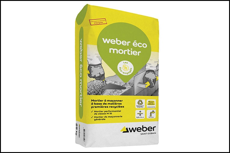 Le nouveau weber éco mortier présente un impact environnemental réduit, avec – 35 % d'émissions de CO2. [©Weber]