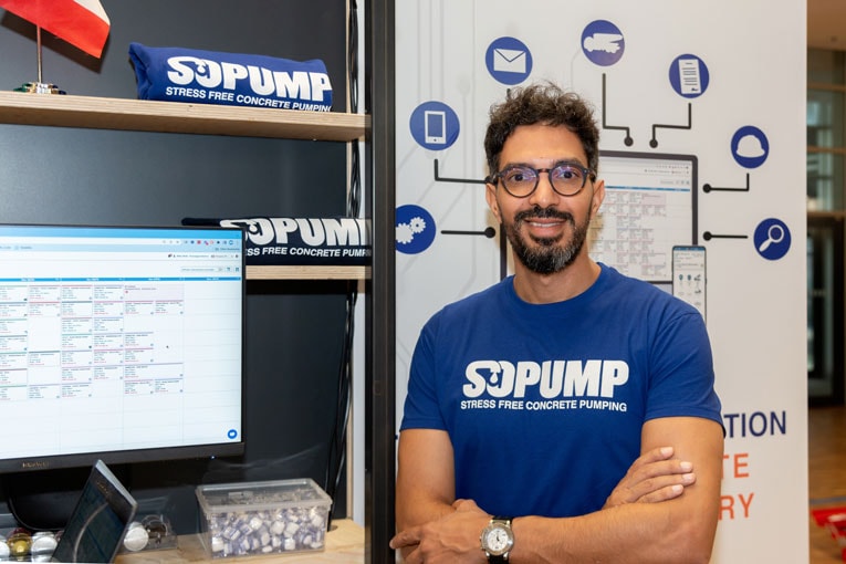 Morad Houmir, fondateur et président de SoPump, sur son stand à Bauma [©ACPresse]