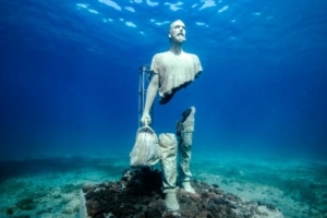 Le Voyageur de Bruno Catalano a pris place dans le Musée subaquatique de Marseille.[©Guillaume Ruoppolo]