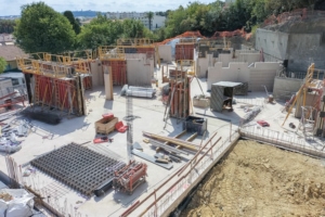 Près de 6 000 m3 de béton bas carbone EcoPact ont été nécessaires pour ce bâtiment de 66 logements sociaux. [©Lafarge]