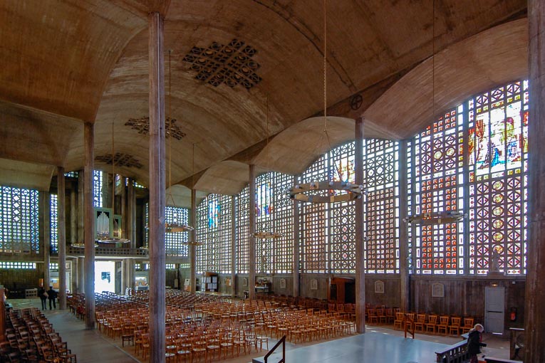 Intérieur de la nef de l’église Notre-Dame-du-Raincy (93), œuvre construite par Auguste Perret. [©ACPresse]