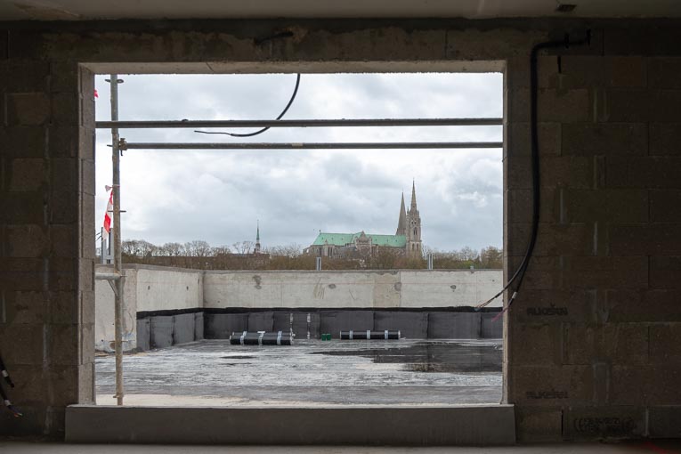 Située à proximité immédiate du centre-ville, la résidence Olympi offre une vue imprenable sur la cathédrale de Chartres. 
[©ACPresse]