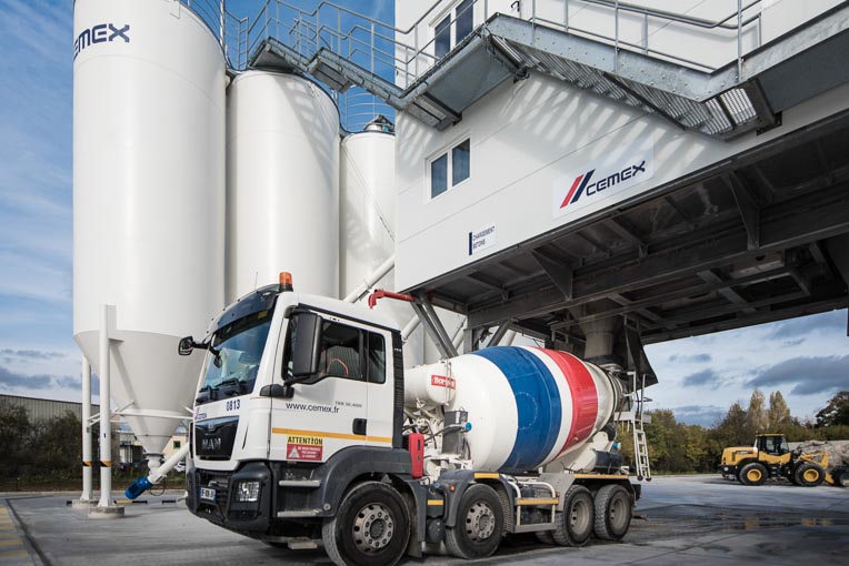 « Le développement de partenariats innovants avec des acteurs clefs de l'industrie, tels qu'Ecocem est un pilier important de “Future in Action”. Qui est la stratégie d'action climatique de Cemex », indique l’industriel.