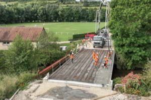 Les équipes de Spie Batignolles Valérian ont coffré, ferraillé et coulé la partie supérieure du pont, afin de concevoir le tablier définitif. [©Spie Batignolles Valérian]