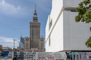Le tout nouveau Musée d’art moderne de Varsovie prend place au pied du Palais de la Culture et de la Science. [©ACPresse]