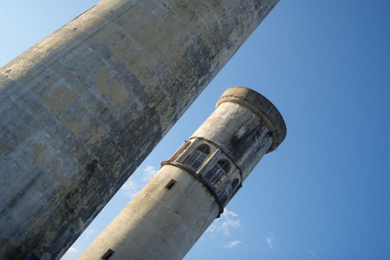 François Thévenot va faire confiance à Le Corbusier et lui offrir en 1917 l’opportunité de réaliser sa première construction dans l’Hexagone : le château de Podensac. [©Le Groupe des Cinq]
