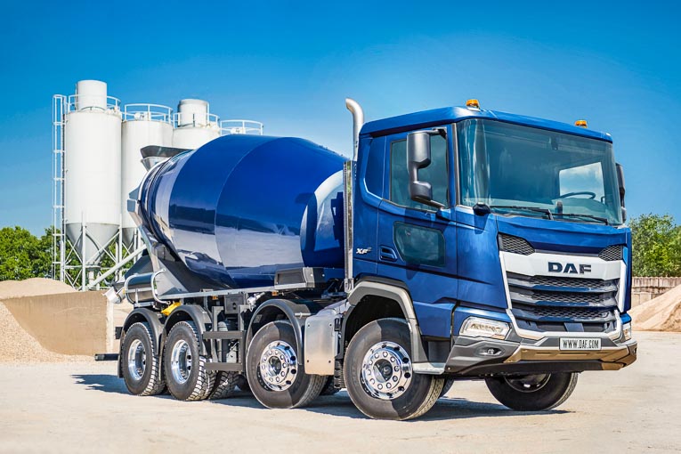 Les nouveaux camions Daf Trucks présentent une ligne de caisse basse, un grand pare-brise et des vitres sur les portes latérales pour apporter un maximum de vision directe au conducteur. [©Daf Trucks]