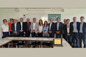 Signature le 10 juin dernier d’une convention entre la chaire Ingénierie des bétons (IdB) et cinq nouveaux partenaires : Spie Batignolles, Ecominéro, Chryso France, l’université d’Orléans (laboratoire LaMé) et l’ESITC Paris. [©ESTP]